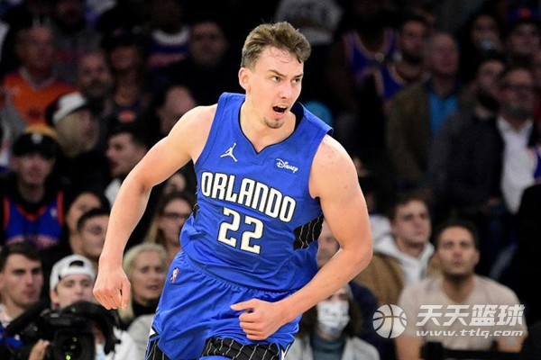 在为季后赛 在为季后赛